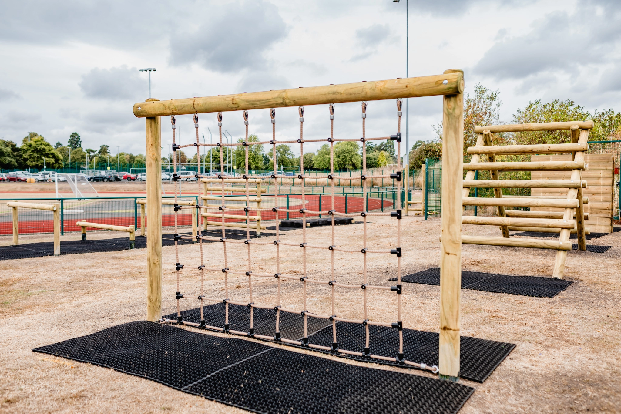 LR 280825 OutdoorActivities AssaultCourse 3